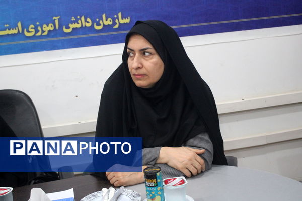 نشست هم‌اندیشی معاون پرورشی و تربیت‌بدنی آموزش‌ و پرورش شهرستان گناوه با رئیس سازمان دانش‌آموزی استان بوشهر 