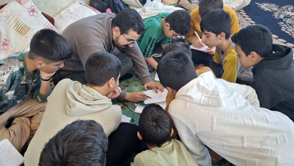 پرواز تا آسمان در مسجد حضرت زینب شهرکرد 