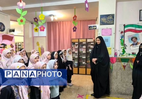 بازدید از نمایشگاه ماها در روز بعثت پیامبر اکرم (ص)