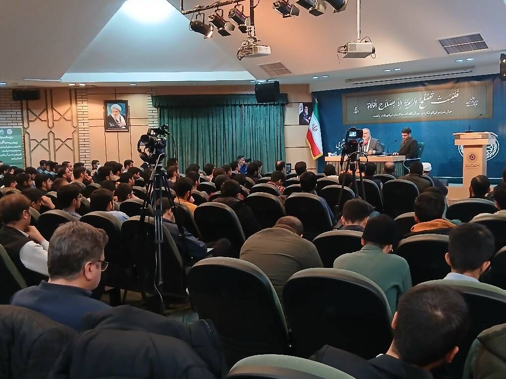 دانشگاه امام صادق(ع) میزبان شهردار تهران در آیین روز دانشجو