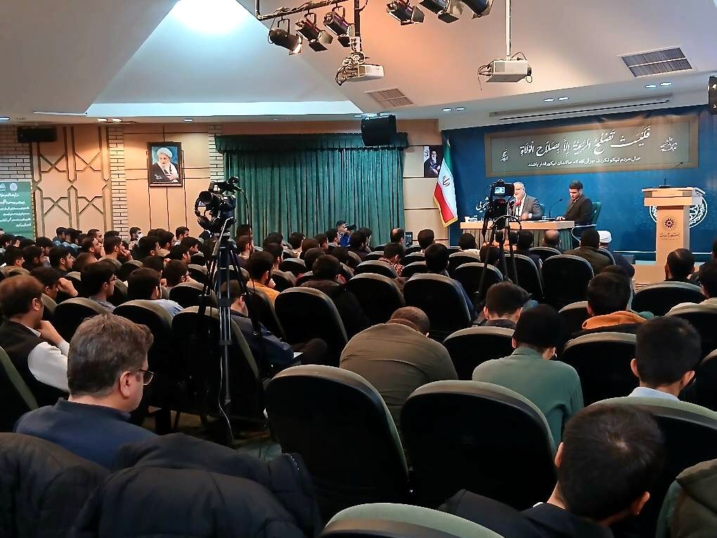دانشگاه امام صادق(ع) میزبان شهردار تهران در آیین روز دانشجو