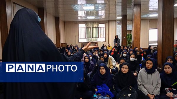 کارگاه راز جذابیت دختران در دبیرستان نورالهدی تبادکان