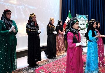طنین شور غدیر در لبخند دانش‌آموزان استثنایی کرمانشاه
