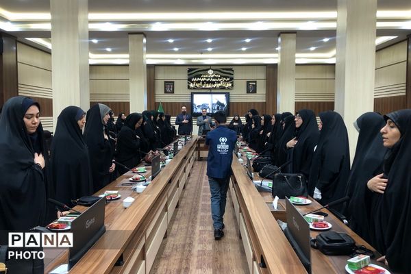تجلیل از معاونین پرورشی در ناحیه دو شهرری 