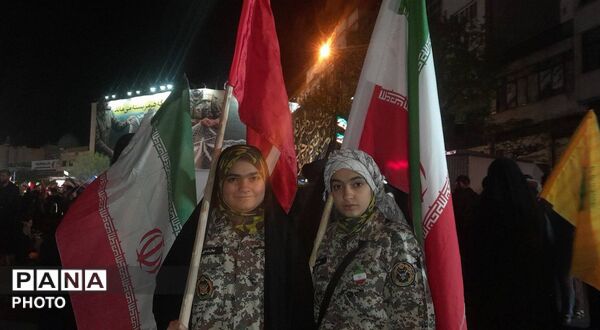 مردم انقلابى تهران، پاى کار وطن