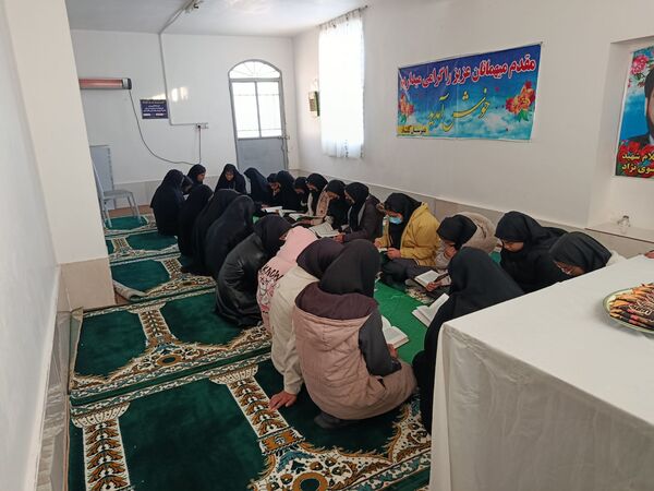 محفل انس با قرآن در مدرسه گلشاد روستای کاهه