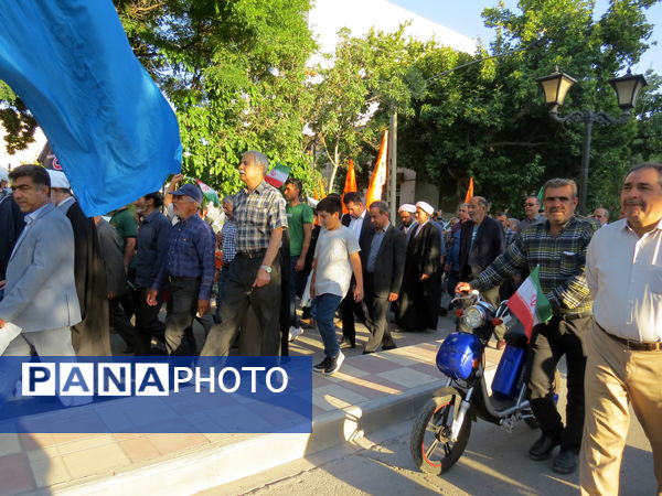 بازدید مدیرکل آموزش پرورش استان خراسان شمالی از غرفه‌های غدیرخم در بجنورد