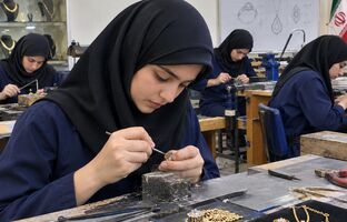  آموزش تخصصی صنعت طلاسازی باید از دوره هنرستان آغاز شود
