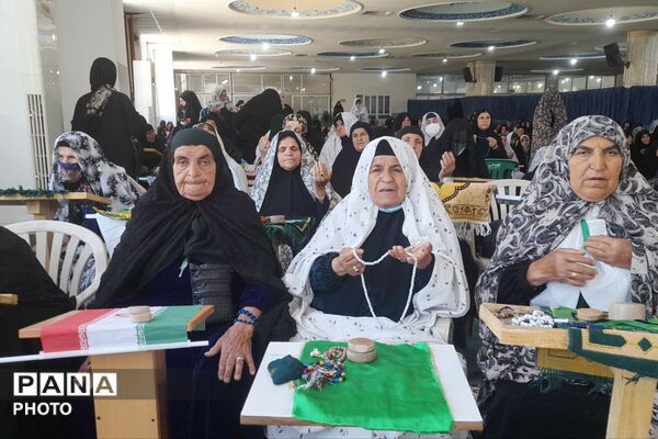 حال‌وهوای معنوی لردگان در جمعه‌ای که با یاد امام شهید و شهدای میناب روشن شد