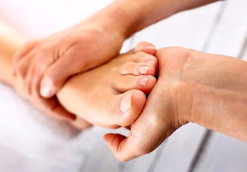 هشدار درباره خطر ماساژ پا برای بیماران مبتلا به لخته خون