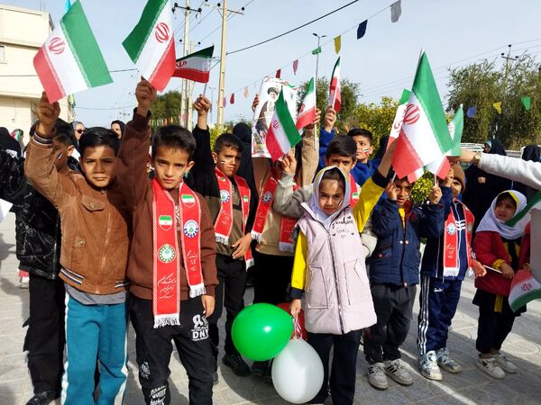 راهپیمایی ۲۲ بهمن همزمان با سراسر کشور