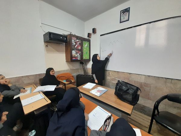 اجرای طرح مدام در دبیرستان دخترانه ریحانه