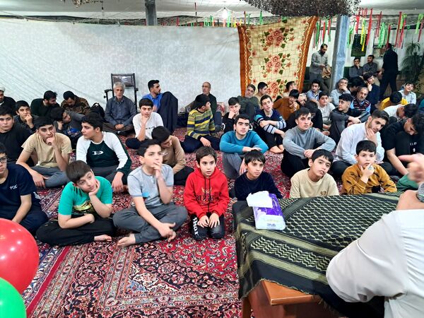 اعتکاف دانش‌آموزی در شهرستان عجب‌شیر