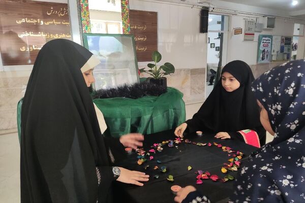 آیین گرامیداشت امام خمینی (ره) در اداره آموزش و پرورش ناحیه ۳