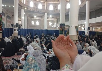 نماز جمعه تجلی‌گاه وحدت و بصیرت 