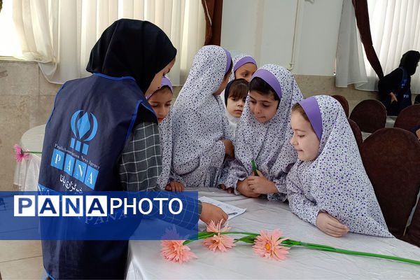 مراسم تجلیل وتقدیر از دانش‌آموز خبرنگاران پانا آباده توسط رئیس سازمان دانش‌آموزی استان فارس