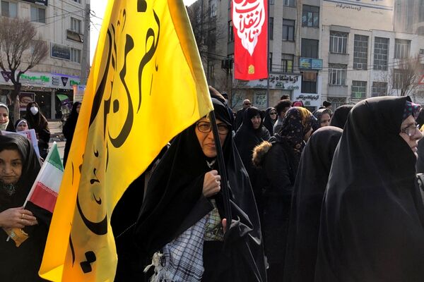 حضور اقشار مختلف شهرری در جشن پیروزی انقلاب 