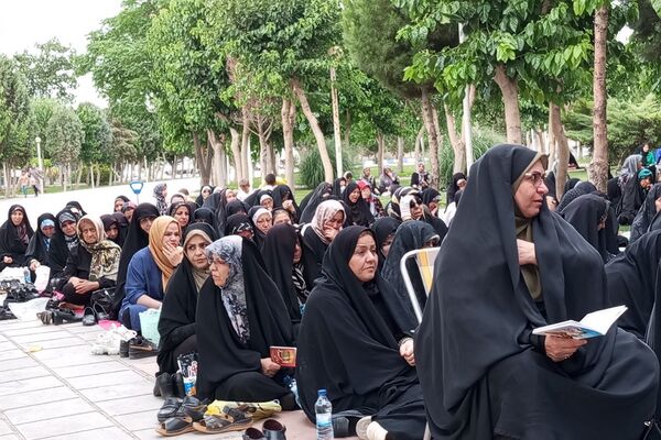 محفل پر فیض دعای عرفه در گلزار شهدا نصیرشهر