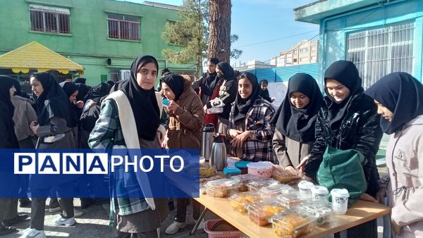 بازارچه‌‌ دانش‌آموزی در‌ دبیرستان‌ نمونه‌ اندیشه‌ کاشمر