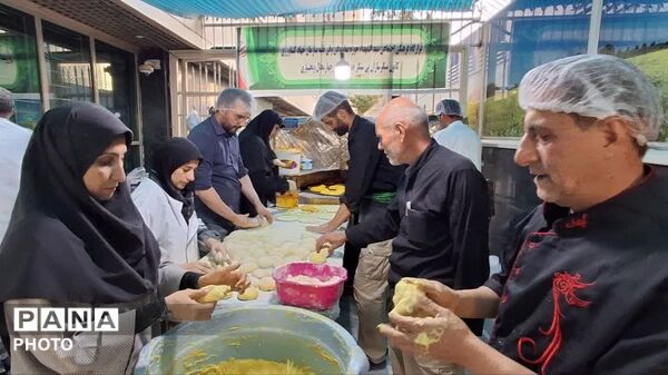 چراغ موکب‌ها در اجتماعات شبانه روشن است
