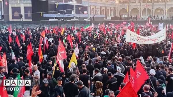 بدرقه‌ آقای شهید ایران در تهران و قم