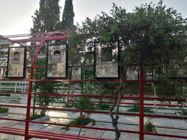  بزرگداشت شهدای ۱۵خرداد در گلزار شهدای شیراز