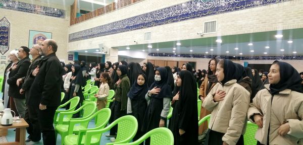 تقدیر از دانش‌آموزان برگزیده ناحیه چهار قم در جشنواره «فردا»
