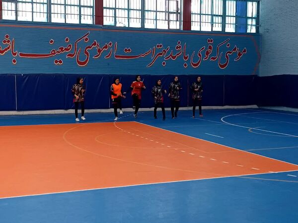 آئین افتتاحیه مسابقات فوتسال دانش‌آموزی منتخب آموزشگاه های شهرستانهای استان تهران به میزبانی ورامین 