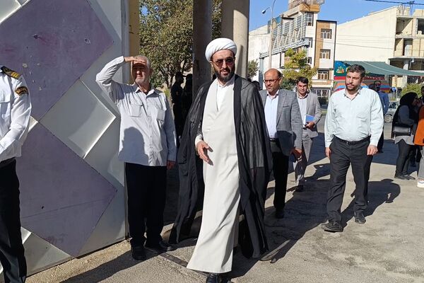 آیین استانی زنگ مهر در دبیرستان راضیه شیراز‌ 