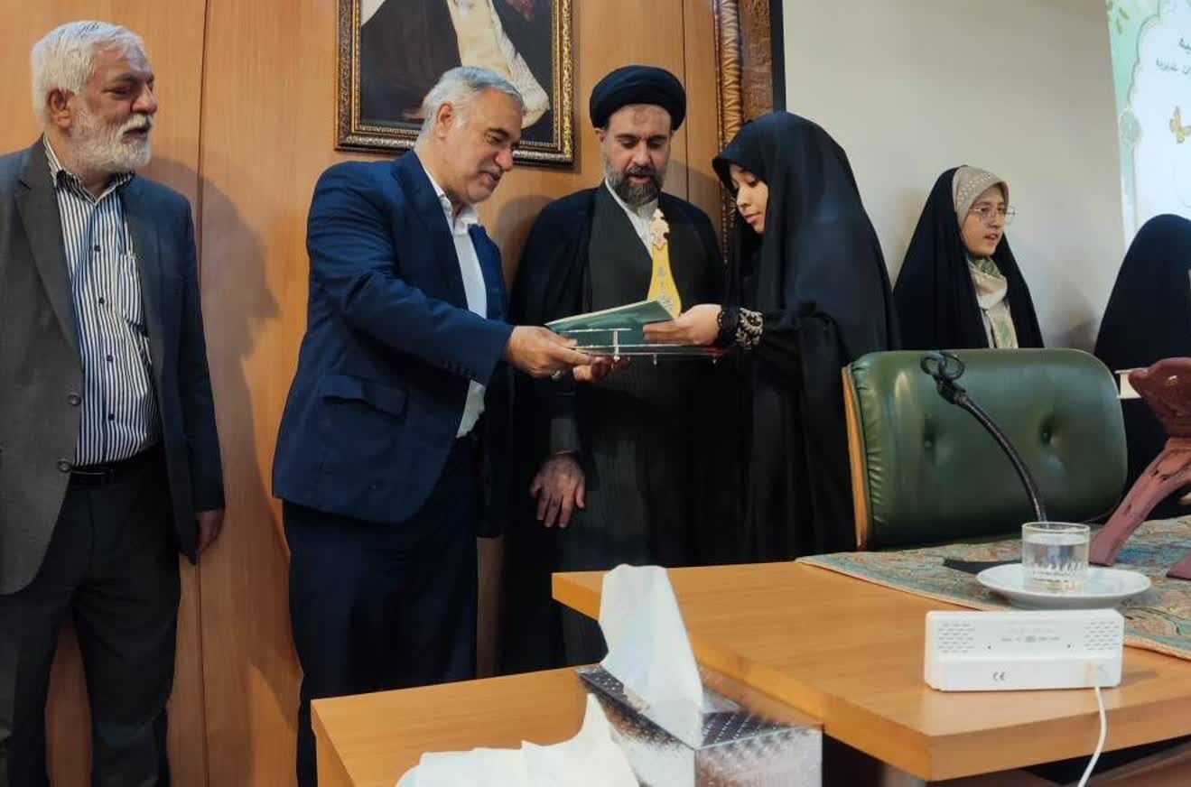 تجلیل از برگزیدگان مسابقات قرآنی غدیریه