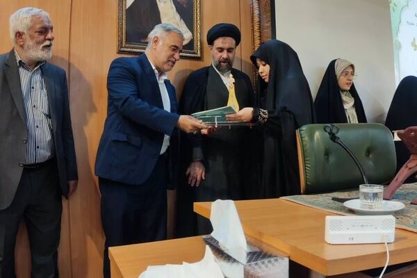 تجلیل از برگزیدگان مسابقات قرآنی غدیریه