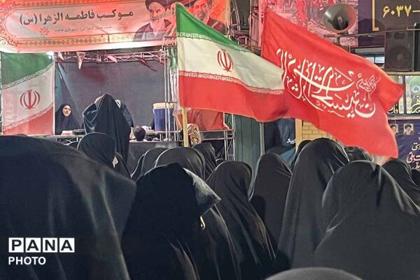 همزمان با شهادت امام حسن عسکری(ع)؛ مردم در چهلم رهبر شهید انقلاب به میدان آمدند
/2