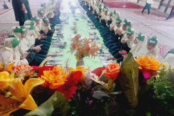 برگزاری جشن قرآن در دبستان دخترانه شاهد