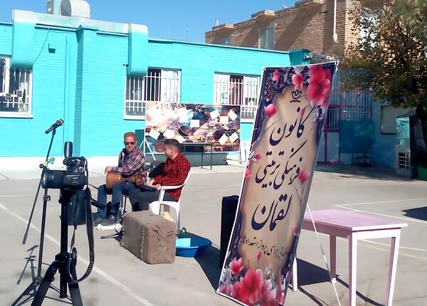 تئاتر خیابانی ارتفاعات الله اکبر در دبیرستان فاطمیه