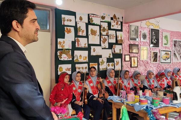 افتتاحیه جشنواره فرهنگی هنری ماها در دبستان قدر بهارستان۲