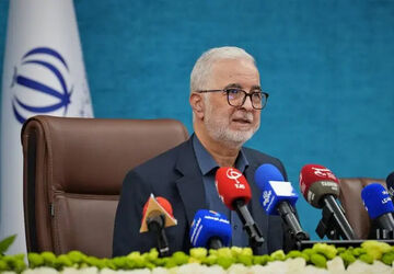 رسانه‌ها در جنگ نقش مهمی در حفظ انسجام ملی داشتند/ هر فرد یا جریانی بخواهد به همبستگی ملی خدشه وارد کند، مرتکب گناه نابخشودنی شده است
