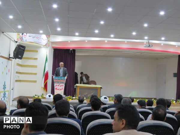 جلسه مدیران مدارس و ناظرین مسابقات خوارزمی در شهرستان خلیل آباد 