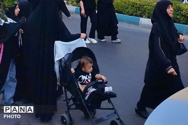 خروش ملت در بدرقه پیکر رهبر شهید