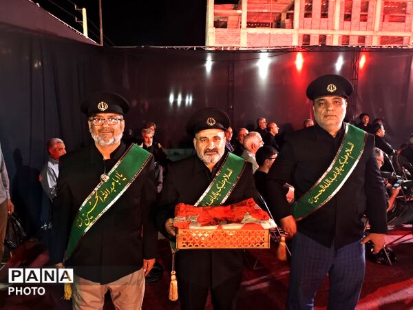 مراسم عزاداری رهبر شهید در شهر هشتگرد 