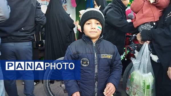 حضور مردم در مهمانی کیلومتری اعیاد شعبانیه نیشابور