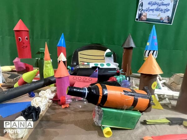 جلوه‌‌ای دیدنی از شور دانش‌‌آموزان در برنامه سالروز تاسیس سازمان دانش آموزی در یزد