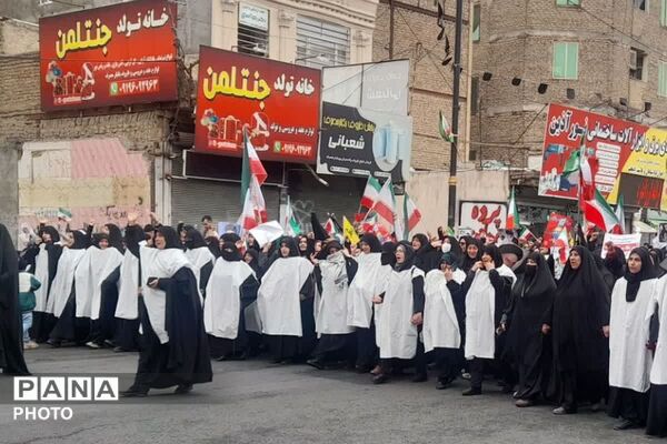 تجدید پیمان مردم ولایتمدار بهارستانی با سومین رهبر انقلاب در روز قدس