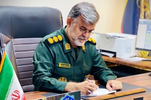 ۹ دی نماد بصیرت و هوشمندی ملت ایران در برابر فتنه‌ها است