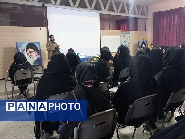 برگزاری کارگاه آموزش خانواده در دبیرستان نمونه اندیشه