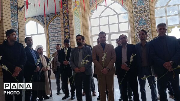غبارروبی  مزارشهدای امامزاده سید عباس (س) بجنورد
