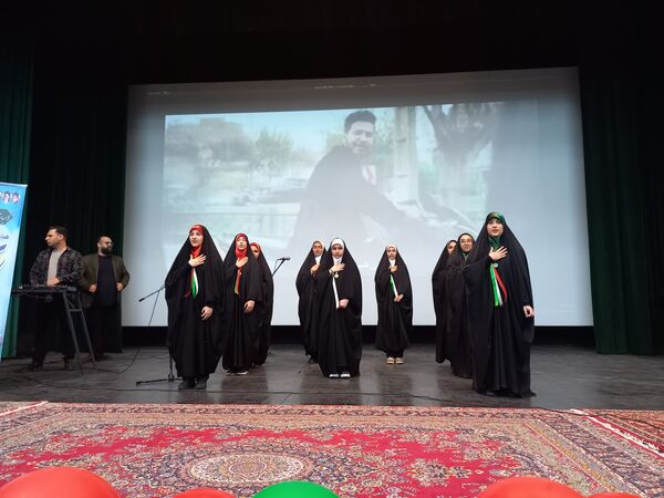 جشن «یاوران انقلاب» شهر تهران با محوریت همدلی، نشاط و نقش‌آفرینی دانش‌آموزان
