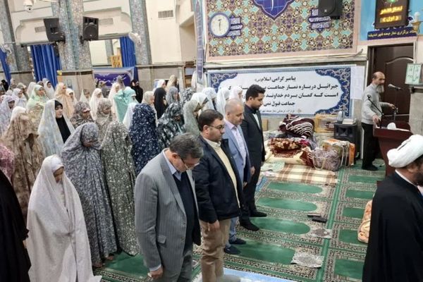 استقبال پرشور دانش‌آموزان شهریاری از آیین معنوی اعتکاف