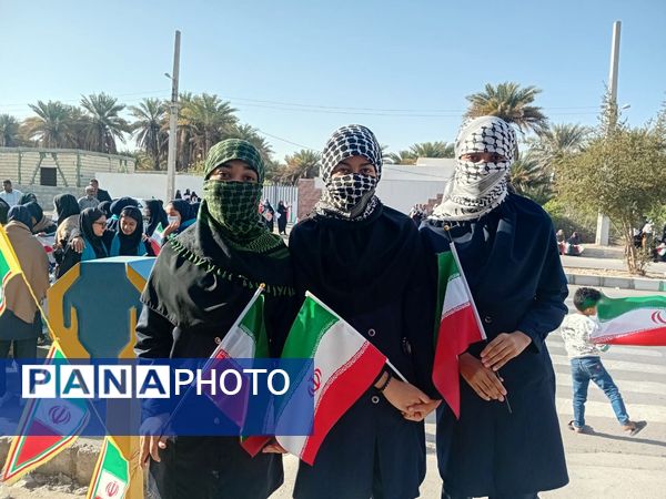 جشن پیروزی انقلاب در فین