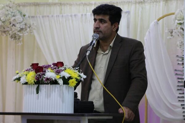 جشن تجلیل ازمقام والای معلم در بندرخمیر