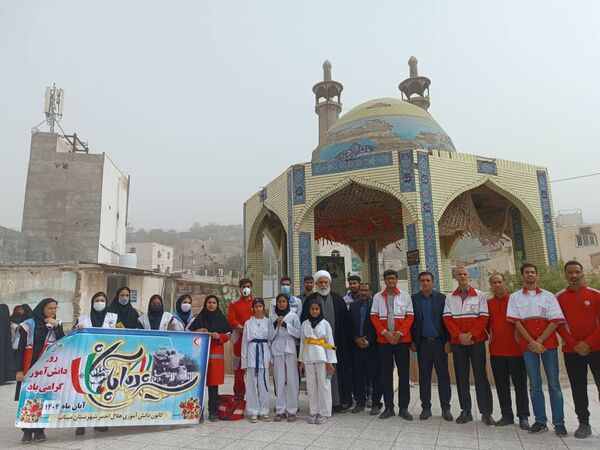 فریاد استکبار ستیزی دانش آموزان در حمایت از مظلومان
